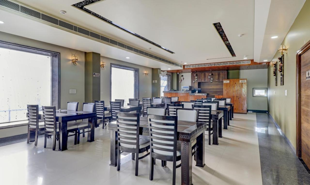 Sanskar Hotel Джайпур Екстериор снимка
